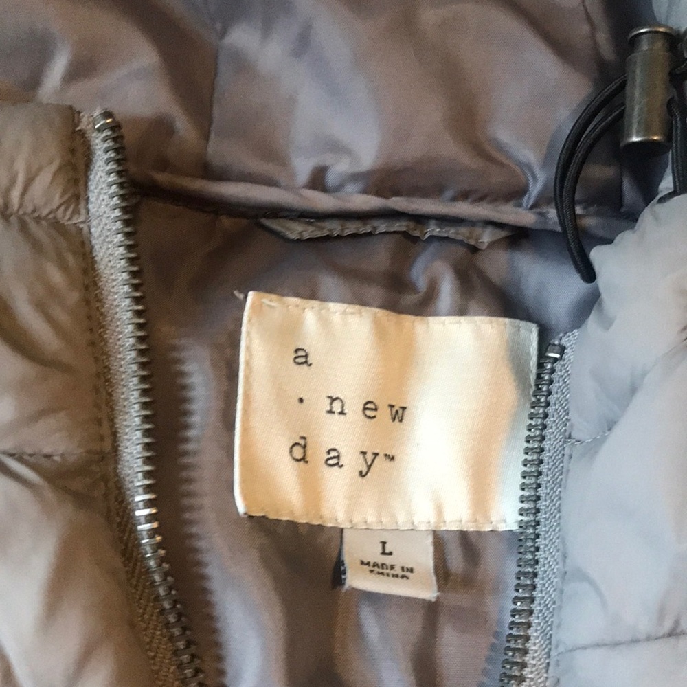 Puffer jacket - Picture 9 of 12